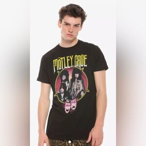 Mötley Crüe Theatre of Pain tee. Size large.